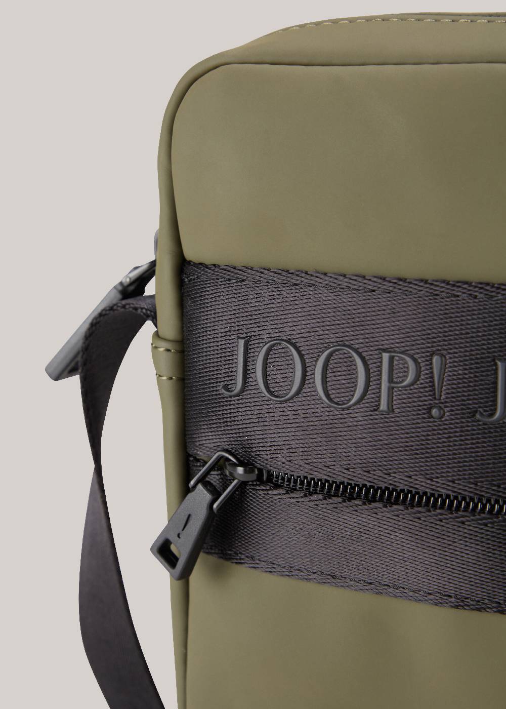Joop Schultertasche Modica Nuvola Rafael in Oliv Neuheiten