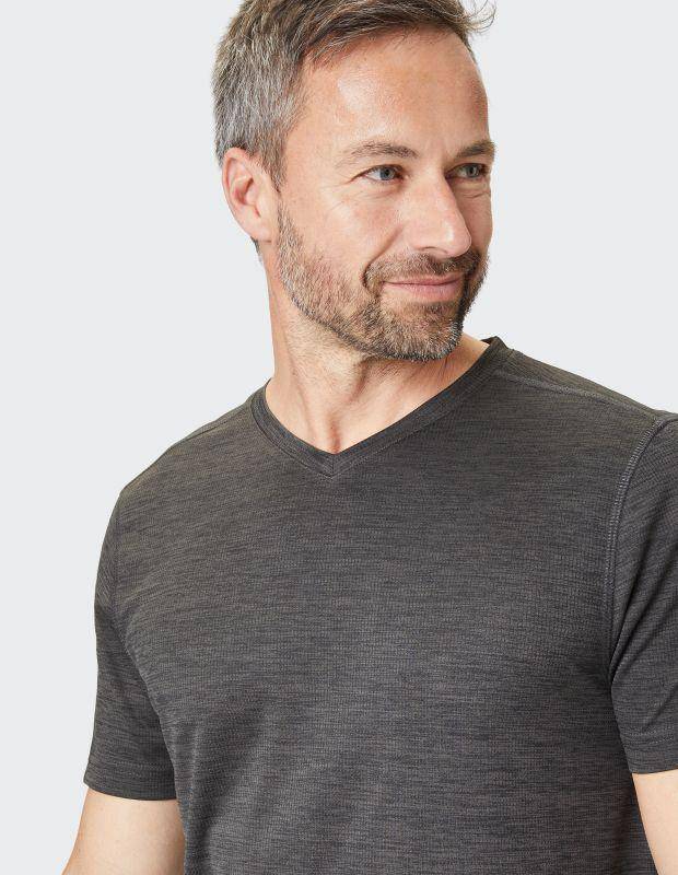 Joy Sportswear T-Shirt OLE Funktionsshirt mit V-Ausschnitt Riesige Ersparnisse