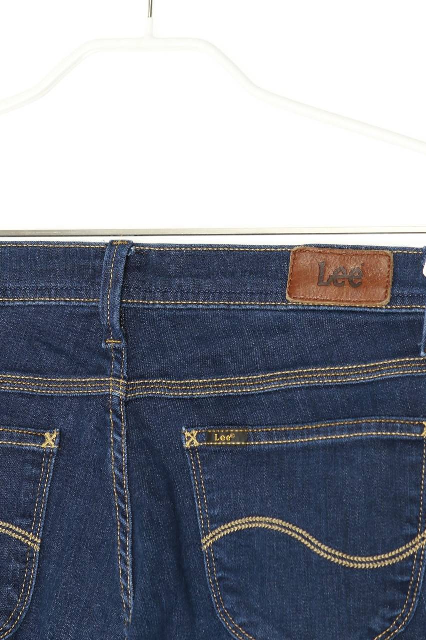 Carou Lee Straight Cut Jeans mit Logo-Patch Begrenzte Freigabe