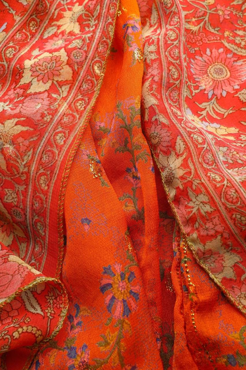 Carou Ohne Label Seidenkleid mit Muster Kostenloser Versand international