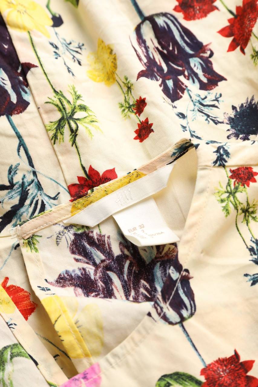 Carou H&M Bluse mit Blumen-Print zum Knoten Begrenzt auf 3 Tage