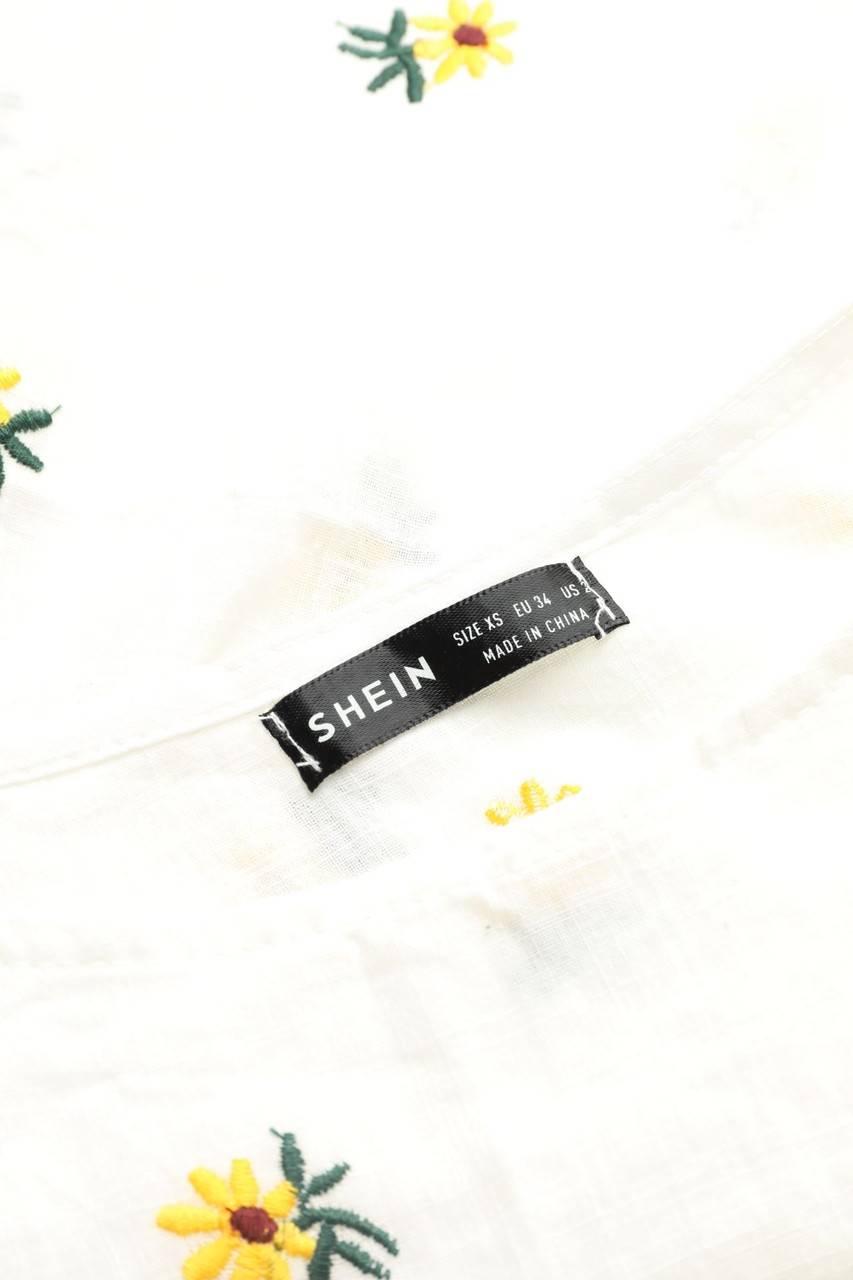 Carou SHEIN Crop-Top mit Stickereien Meist gekauft