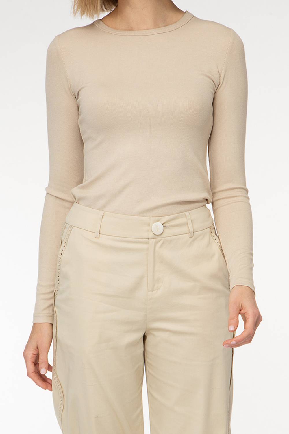 IVI GmbH ESSENTIAL Langarmshirt mit hohem Rundhalsausschnitt taupe Neueste Mode