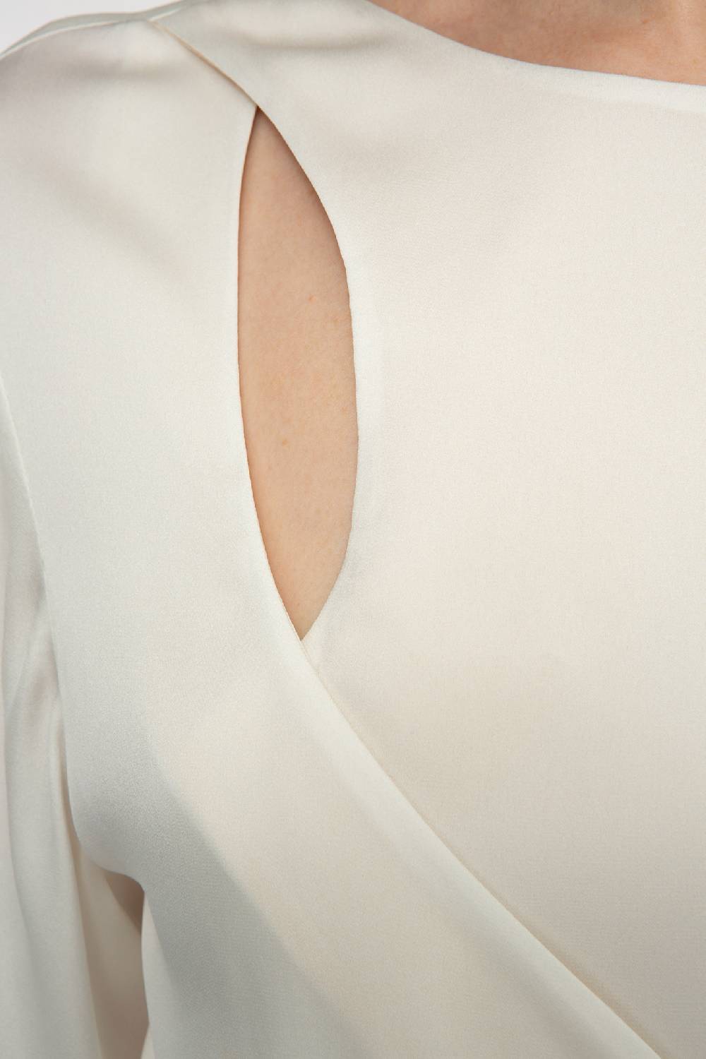 IVI GmbH SOLID SILK Seidenbluse mit Cut-Out Detail weiß Neuheiten
