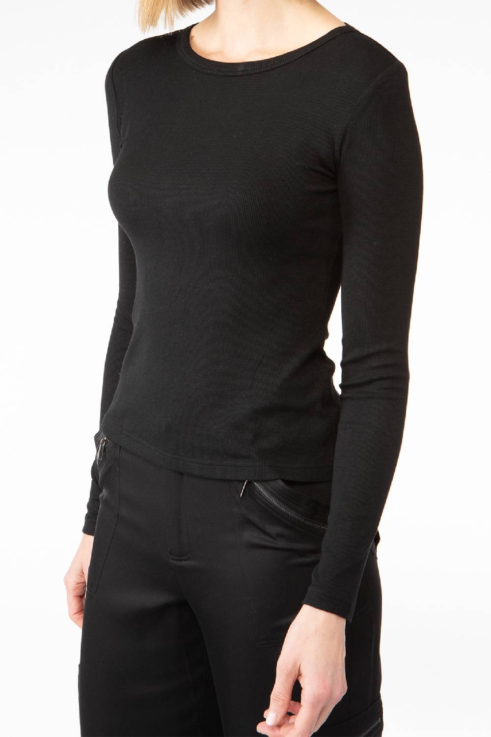 IVI GmbH ESSENTIAL Langarmshirt mit hohem Rundhalsausschnitt schwarz Bestseller