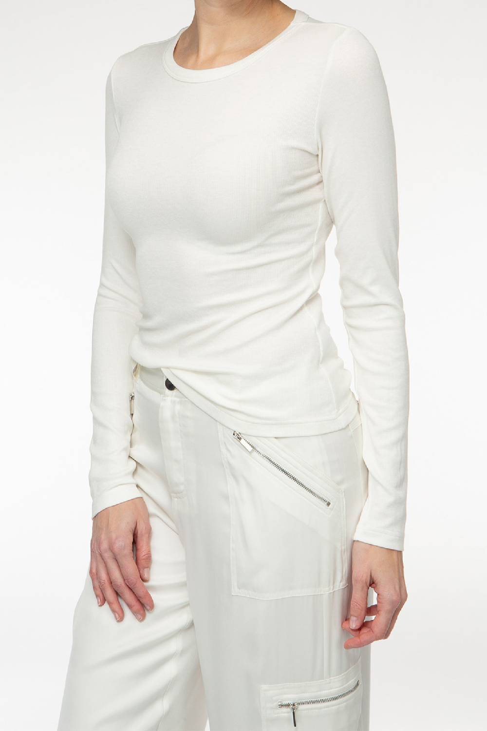 IVI GmbH ESSENTIAL Langarmshirt mit hohem Rundhalsausschnitt weiß Saisonale Angebote