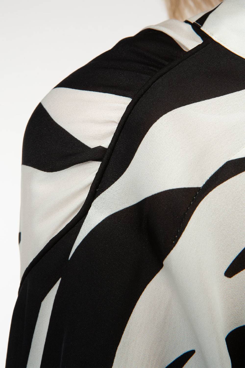 IVI GmbH PALM LEAF BLACK Tunika mit raffinierten Nahtdetails Riesige Ersparnisse