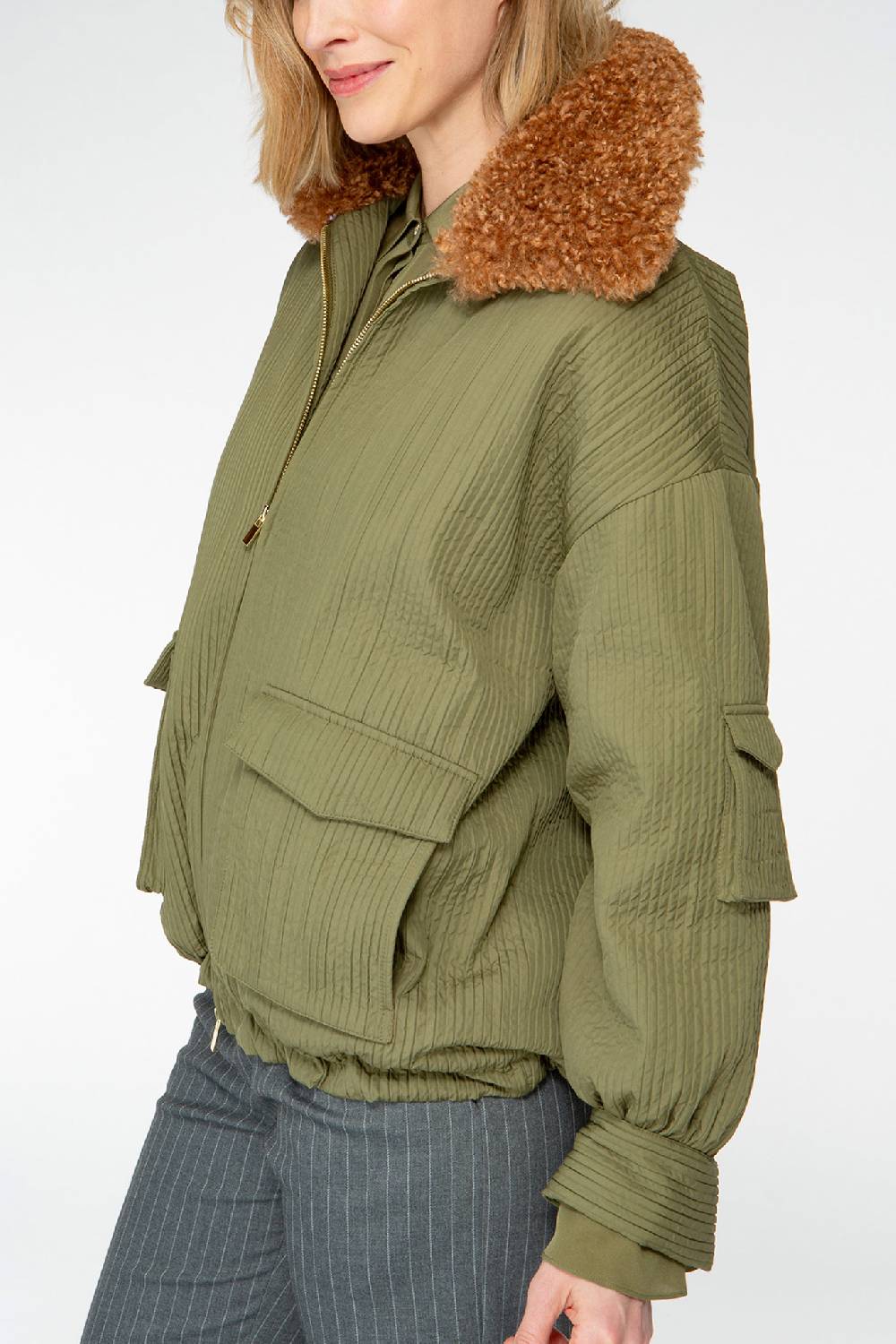 IVI GmbH OUTERWEAR Pilotenjacke mit Fake-Fur Kragen oliv 2025