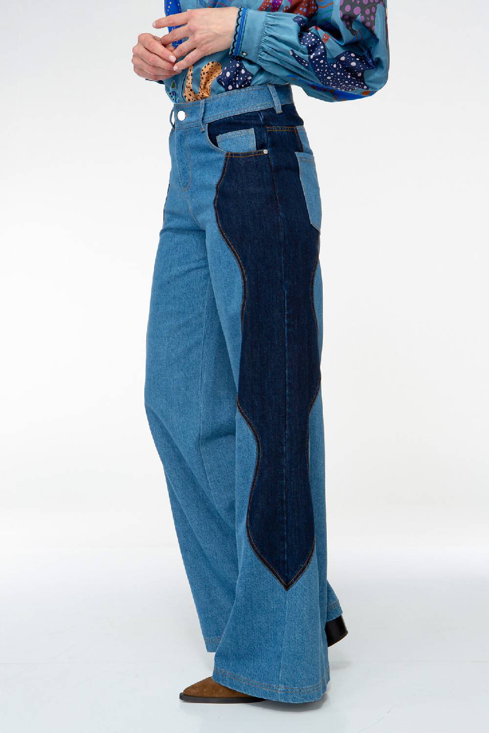 IVI GmbH DENIM Jeans mit weitem Bein und Patch Preisnachlass