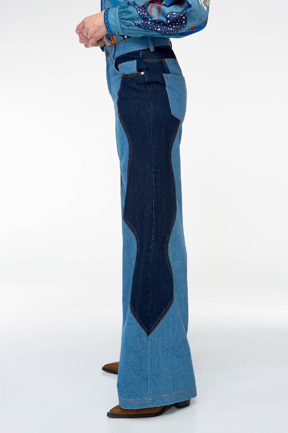 IVI GmbH DENIM Jeans mit weitem Bein und Patch Preisnachlass