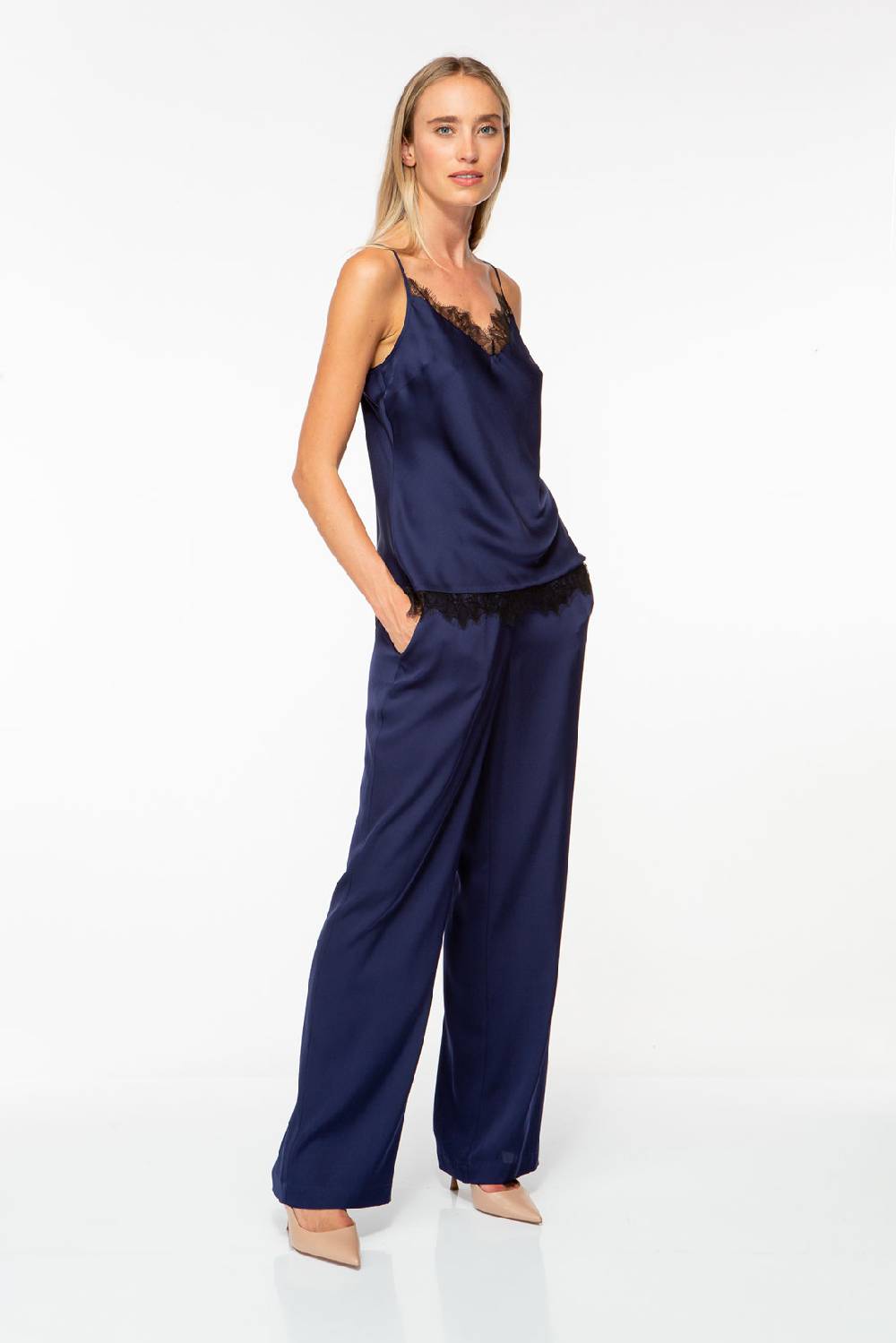 IVI GmbH SOLID SILK Top mit Spitze navy Letzte 3 Tage