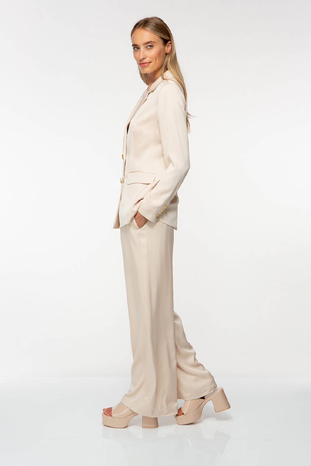 IVI GmbH SOLID SILK Seidenblazer light sand zollfrei