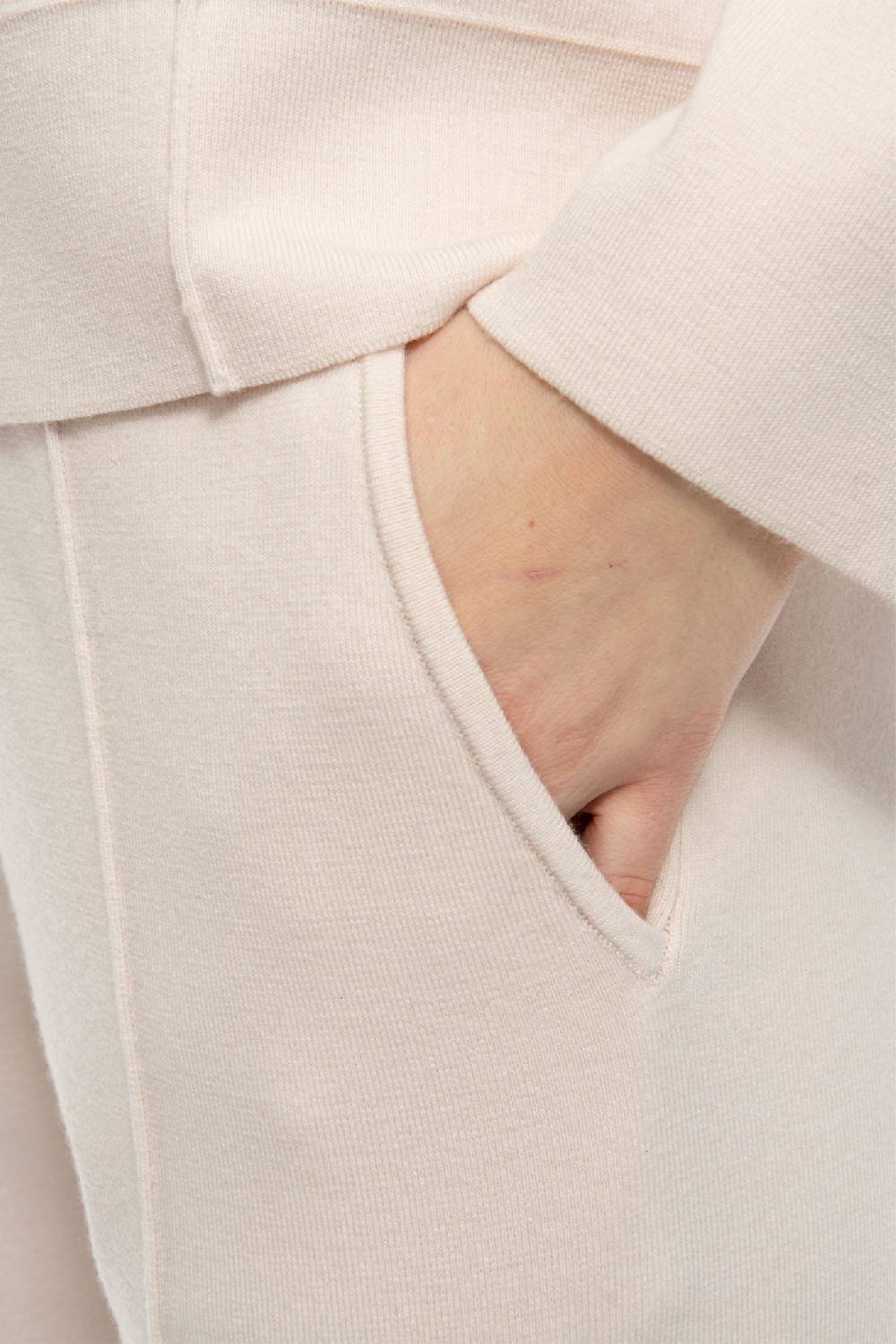 IVI GmbH SOLID KNIT Hose kitt Räumungsverkauf
