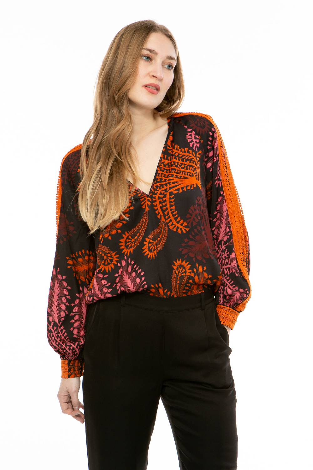 IVI GmbH WILD HERBS Bluse mit Stickdetails schwarz Schlussverkauf