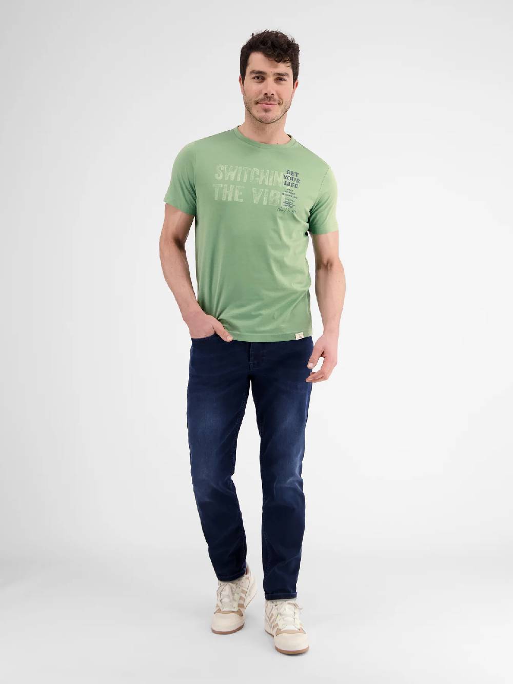 Lerros 2423005 EFFEN T-SHIRT PRINT OP DE BORST (612 SAGE GREEN) Begrenzt auf 3 Tage