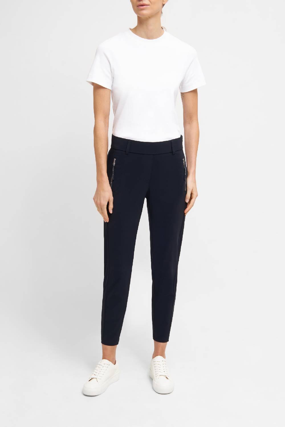 Raffaello Rossi Joggpant Relaxed verkürzt -7/8 Mid Waist schwarz: NATINA SPORT 50% Rabatt mit kostenlosem Versand