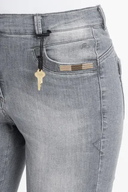 Recover Pants Powerstretch-Jeans Ronja in GREY Artikelnummer REC-13330-U4080-975 Kauf eins, bekomm eins gratis