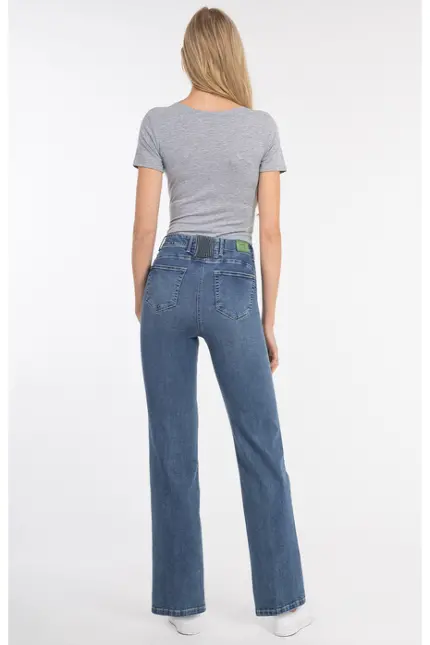 Recover Pants Flared-Jeans Tanja in LIGHT DENIM BLUE Artikelnummer REC-13406-01-4238-138 Bis zu 60% Rabatt