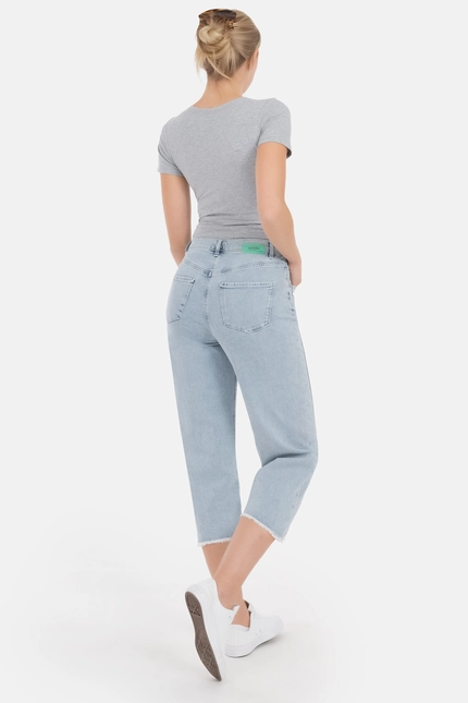 Recover Pants Conny, Relaxed-Fit Jeans mit raffiniertem Saum in bleached Artikelnummer REC-13389-01-4279-148 Tägliche Deals