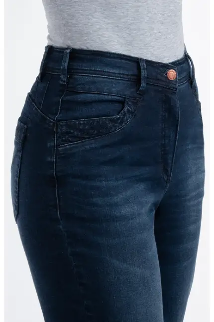 Recover Pants Amira, Relaxed-Fit Jeans in DEEP-BLUE Artikelnummer REC-13324-03-3880-499 Super Sparpreis