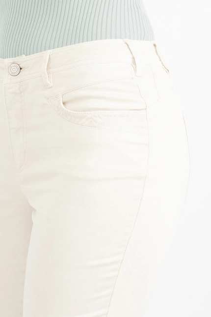 Recover Pants Recover Pants Damen Hose in modischer Färbung in SAND Artikelnummer REC-13324-01-4040-208 Speichern exportieren