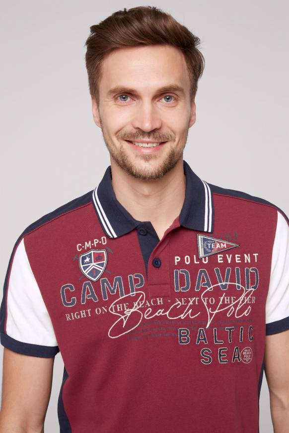 Soccx Pikee-Polo mit Color-Blocking und Artwork burgundy Neueste Stile