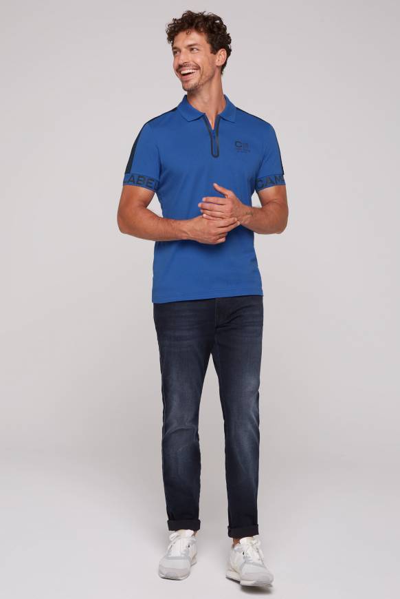 Soccx Kurzarmpolo mit Folienprints strong blue Nur für heute