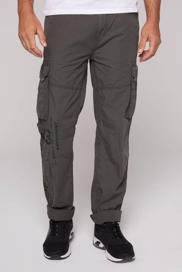 Soccx Leichte Cargohose mit Label Prints mud Neueste Mode