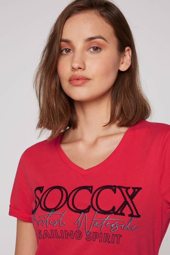 Soccx T-Shirt mit V-Ausschnitt und Glitter Print clear red Tägliche Deals